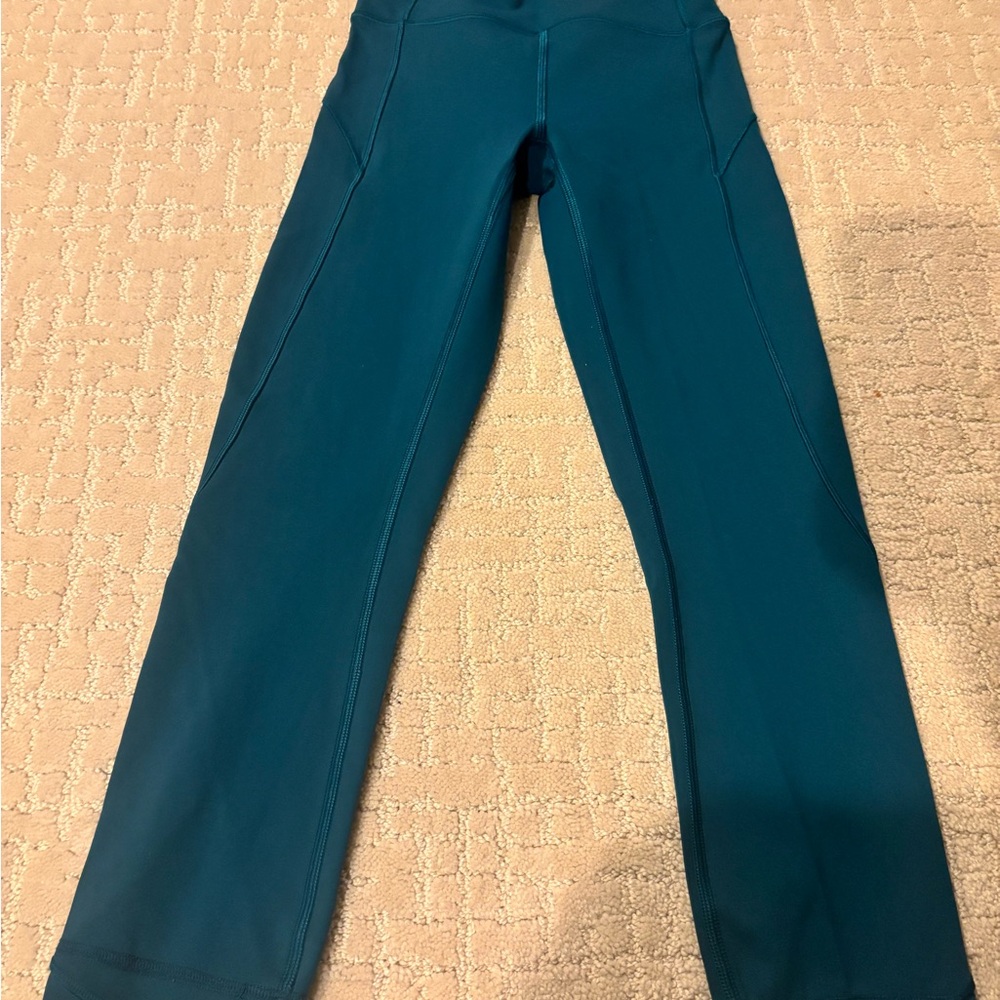 NWOT Lululemon capri Leggings size 2